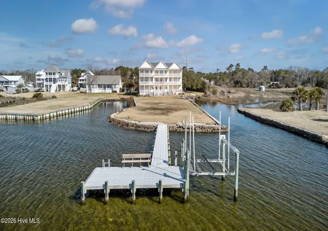 3rd image of 134 Water Ln, Newport, NC 28570