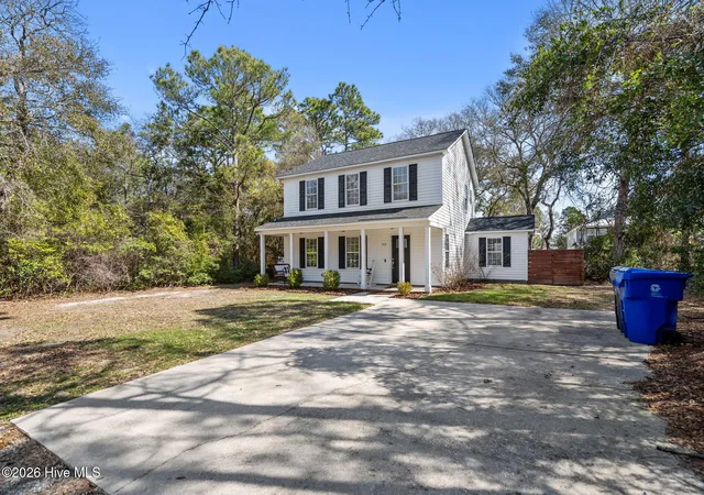 Homes for sale in Oak Island, NC | 142 Ne 14Th St, Oak Island, NC 28465 | MLS# 100558103