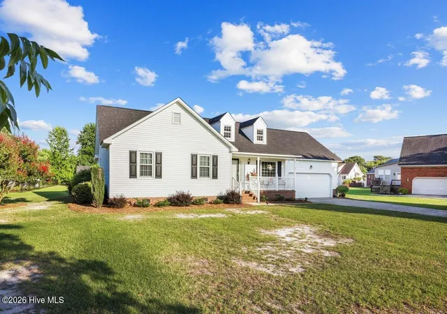Photo 4 of Single family home for sale at 114 Trappers Run Dr, Goldsboro, NC 27530 | MLS# 100584886 | Listing updated on 2026-09-16