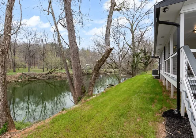 Photo 4 of Single family home for sale at 284 Smokeford Rd, Murphy, NC 28906 | MLS# 98544243 | Listing updated on 2026-08-31