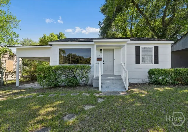 Homes for sale in Savannah, GA | 2217 Beech St, Savannah, GA 31404 | MLS# SA359622
