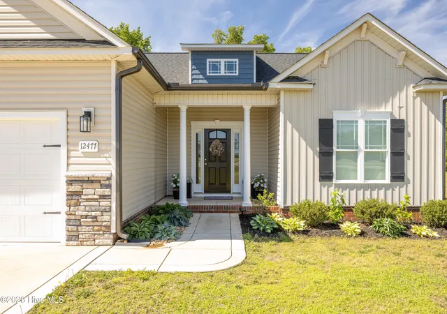 Photo 2 of Single family home for sale at 12477 N Us 421 Hwy, Clinton, NC 28328 | MLS# 100572682 | Listing updated on 2026-07-28