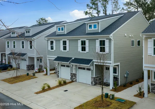 Photo 2 of Townhouse for sale at 4606 Sweet Jasmine Run, Wilmington, NC 28412 | MLS# 100596425 | Listing updated on 2026-09-11