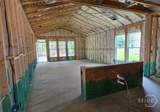 Photo 2 of Single family home for sale at 84 Endicott Dr, Savannah, GA 31419 | MLS# SA353881 | Listing updated on 2026-08-22