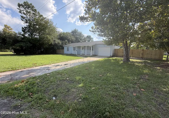 Photo 2 of Single family home for sale at 130 Freshwater Dr, Hubert, NC 28539 | MLS# 100594887 | Listing updated on 2026-08-08