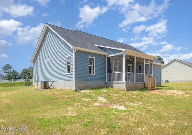 Homes for sale in Selma, NC | 40 Bailey Boykin Rd, Selma, NC 27576 | MLS# 100492643