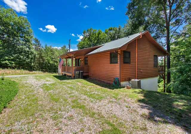 Photo 2 of Single family home for sale at 117 Carson Ln, Murphy, NC 28906 | MLS# 100583268 | Listing updated on 2026-10-05