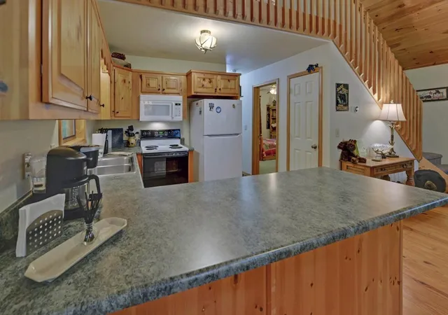 Photo 4 of Single family home for sale at 100 Carvers View Trl, Murphy, NC 28906 | MLS# 98544456 | Listing updated on 2026-07-22