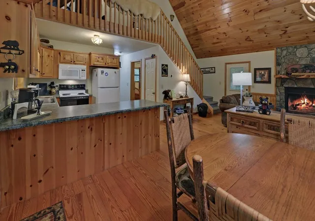 Photo 5 of Single family home for sale at 100 Carvers View Trl, Murphy, NC 28906 | MLS# 98544456 | Listing updated on 2026-07-22