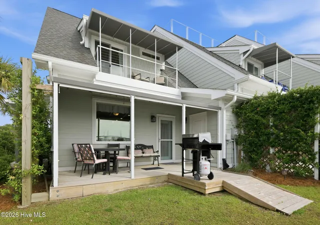 Photo 3 of Townhouse for sale at 513 Turner St, Beaufort, NC 28516 | MLS# 100578219 | Listing updated on 2026-08-27