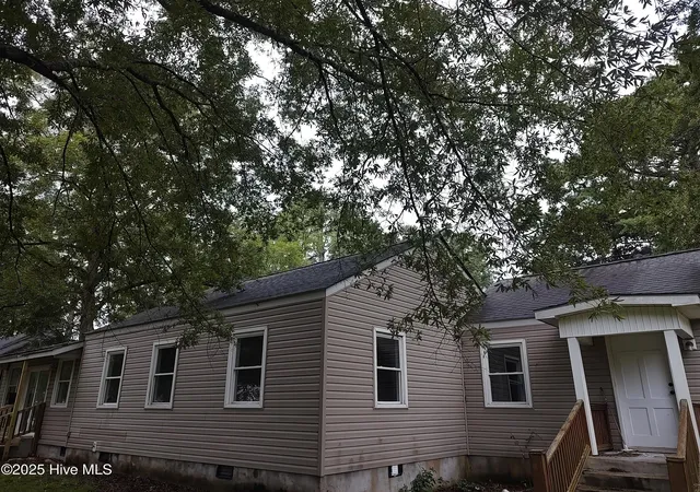 Photo 1 of Single family home for sale at 515 Jefferson Ave, New Bern, NC 28560 | MLS# 100582261 | Listing updated on 2026-07-22