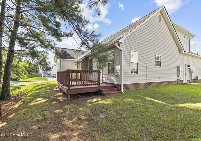 Homes for sale in Jacksonville, NC | 210 Cypress Bay Dr, Jacksonville, NC 28546 | MLS# 100587828