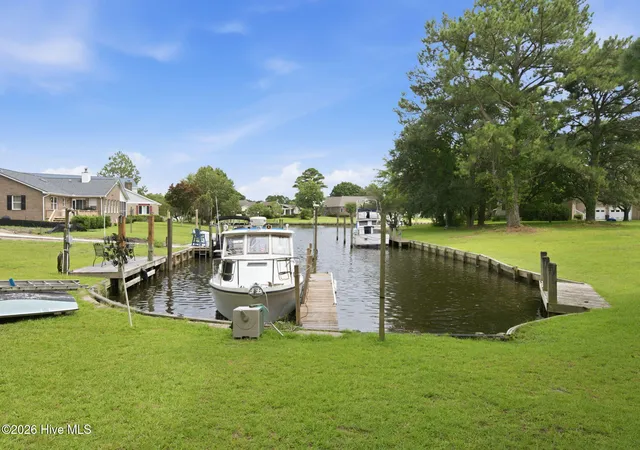 Photo 2 of Single family home for sale at 1210 Pelican Dr, New Bern, NC 28560 | MLS# 100594474 | Listing updated on 2026-09-10