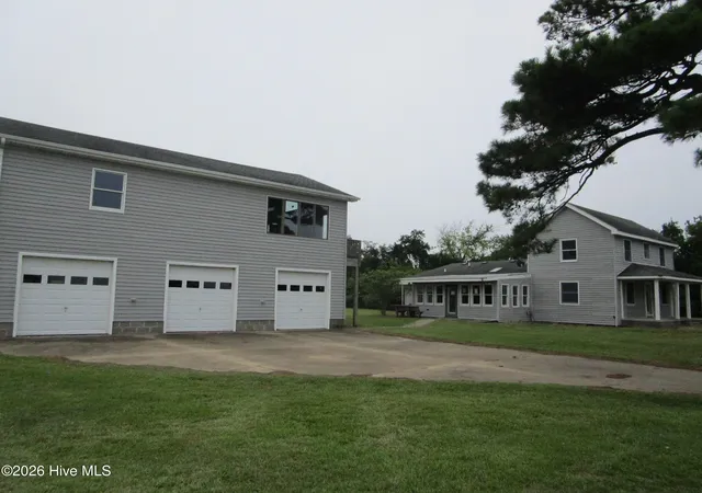Photo 4 of Single family home for sale at 330 Narrow Shore Rd, Aydlett, NC 27916 | MLS# 100591660 | Listing updated on 2026-10-02