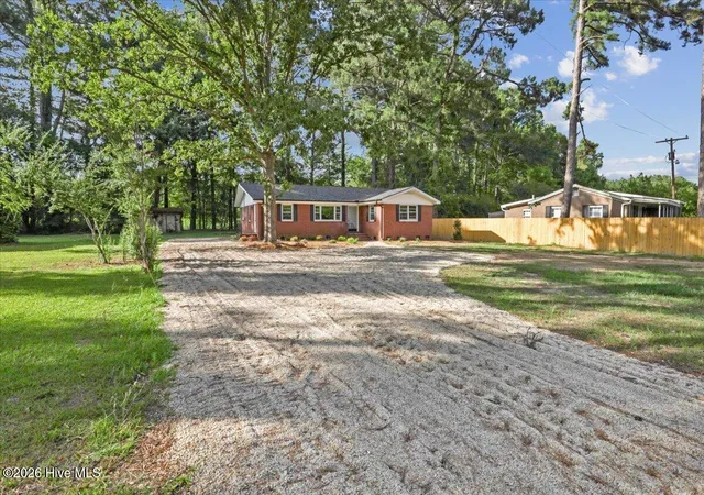 Photo 4 of Single family home for sale at 117 Old Dupree Rd, Smithfield, NC 27577 | MLS# 100594665 | Listing updated on 2026-08-07