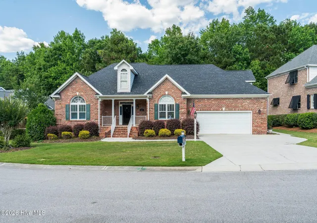Photo 3 of Single family home for sale at 621 Blue Point Dr, Wilmington, NC 28411 | MLS# 100579550 | Listing updated on 2026-09-06