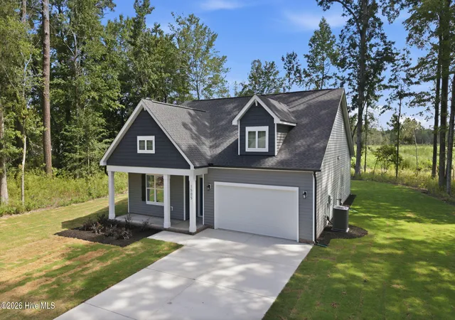 Photo 3 of Single family home for sale at 1505 Macon Pl, Tarboro, NC 27886 | MLS# 100594617 | Listing updated on 2026-09-20