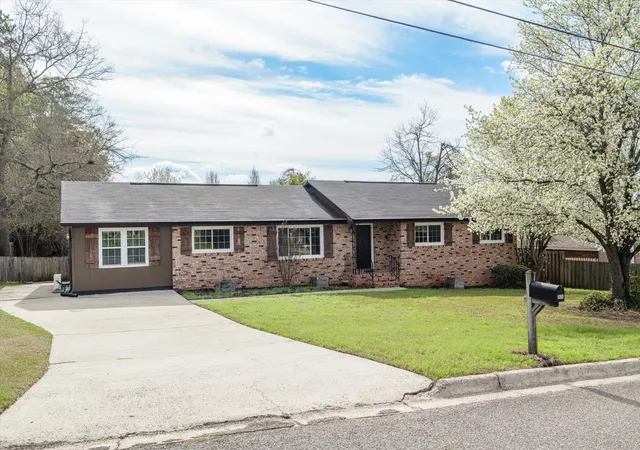3rd image of 3414 Sutton Pl, Augusta, GA 30906 | MLS# 98253524