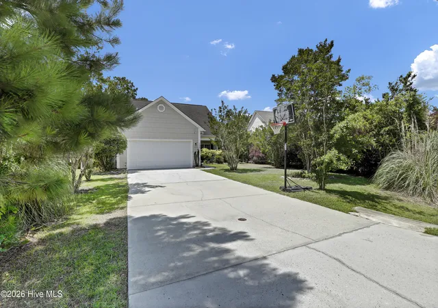 Photo 2 of Single family home for sale at 126 Leeward Ln, Hampstead, NC 28443 | MLS# 100585659 | Listing updated on 2026-09-17