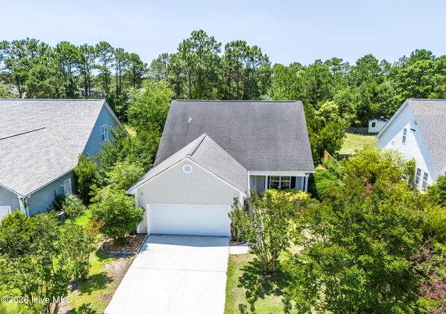 Photo 3 of Single family home for sale at 126 Leeward Ln, Hampstead, NC 28443 | MLS# 100585659 | Listing updated on 2026-09-17