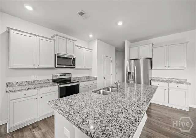 Homes for sale in Richmond Hill, GA | 72 Knotty Ct, Richmond Hill, GA 31324 | MLS# SA359376