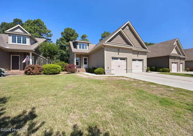 Photo 4 of Townhouse for sale at 26 Cypress Cir, Southern Pines, NC 28387 | MLS# 100580156 | Listing updated on 2026-06-09