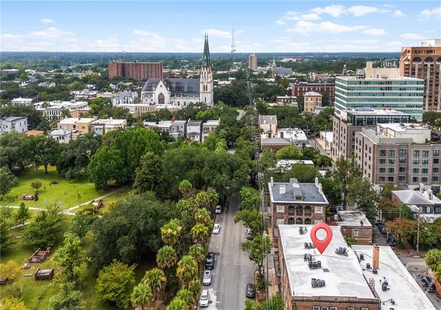 Listing Photo 4 - Condo for sale in building located at 219 Abercorn St, Savannah, GA 31401 - Unit #D1