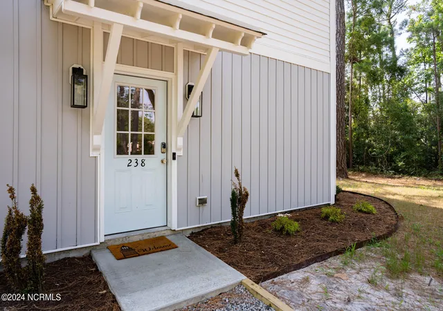 3rd image of 238 Ne 70Th St, Oak Island, NC 28465 | MLS# 100565543