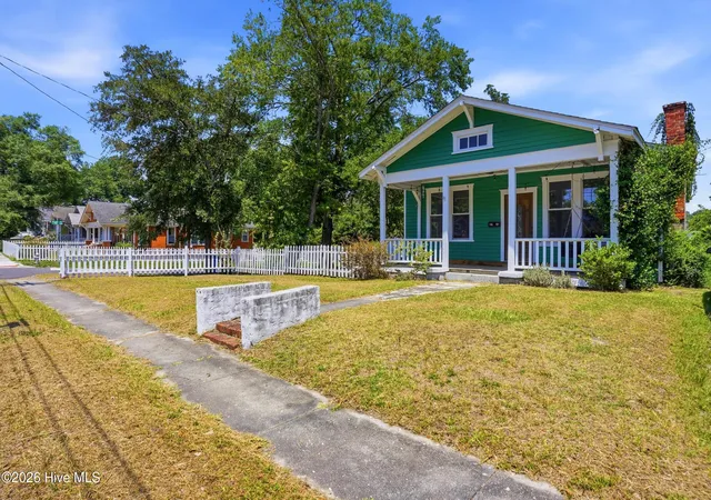 Photo 2 of Single family home for sale at 1201 Grace St, Wilmington, NC 28401 | MLS# 100586386 | Listing updated on 2026-07-03