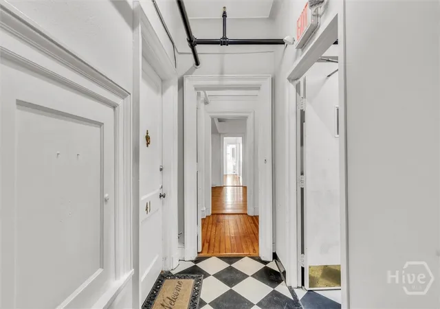 5th image of 24 E Liberty St, Savannah, GA 31401
