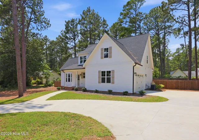 Homes for sale in Southern Pines, NC | 1750 E Indiana Ave, Southern Pines, NC 28387 | MLS# 100587334