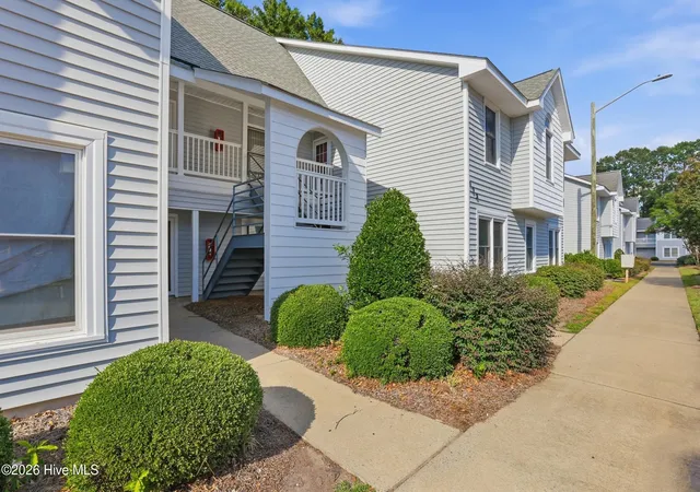Homes for sale in Greenville, NC | 123 W Victoria Ct #F, Greenville, NC 27834 | MLS# 100558435