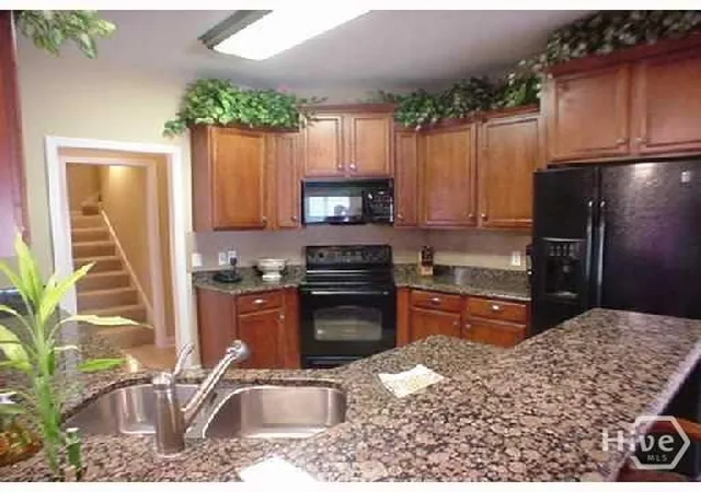 Photo 3 of Single family home for sale at 316 Brown Thrush Rd, Savannah, GA 31419 | MLS# SA358032 | Listing updated on 2026-07-29