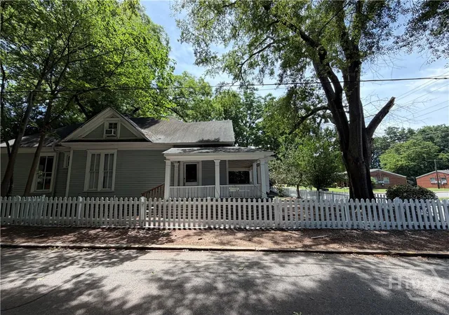 Photo 5 of Single family home for sale at 390 N Chase St, Athens, GA 30606 | MLS# CL359078 | Listing updated on 2026-08-17