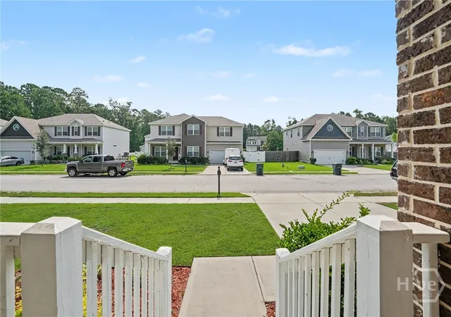 Photo 3 of Single family home for sale at 125 Cockle Shell Rd, Savannah, GA 31419 | MLS# SA361372 | Listing updated on 2026-09-29