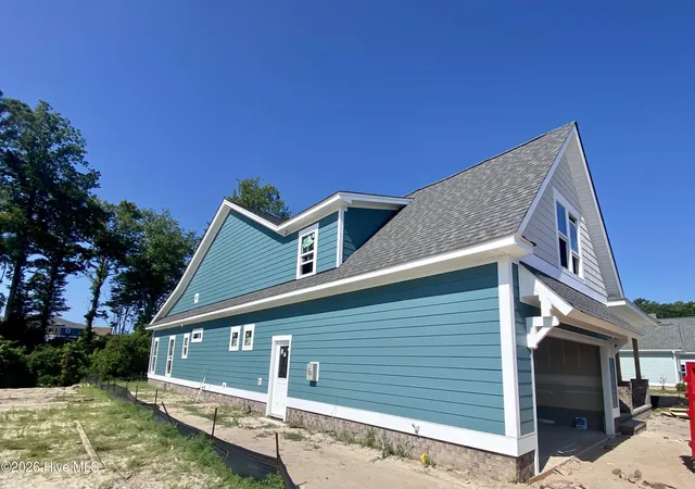 Photo 3 of Single family home for sale at 3308 Is Lakes Dr, Southport, NC 28461 | MLS# 100560136 | Listing updated on 2026-08-26