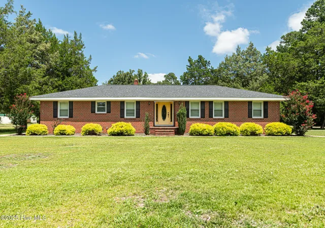 Photo 1 of Single family home for sale at 6778 Albert St, Elizabethtown, NC 28337 | MLS# 100524518 | Listing updated on 2026-08-17