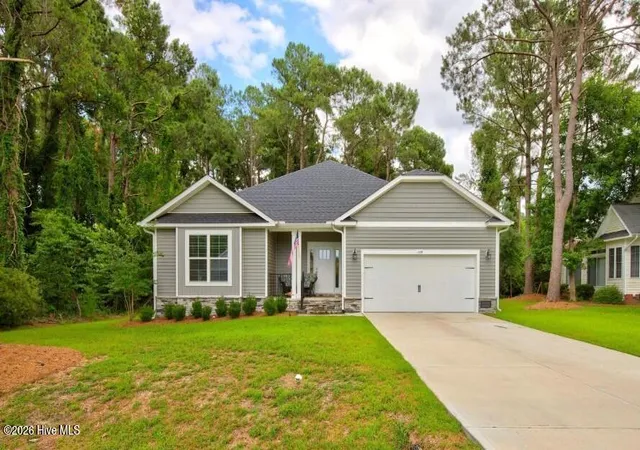 Photo 2 of Single family home for sale at 1109 Coral Reef Dr, New Bern, NC 28560 | MLS# 100582910 | Listing updated on 2026-09-19