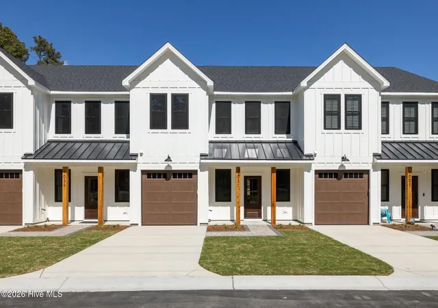 Photo 2 of Townhouse for sale at 107 Star Lake Cir #C, Swansboro, NC 28584 | MLS# 100590792 | Listing updated on 2026-07-24