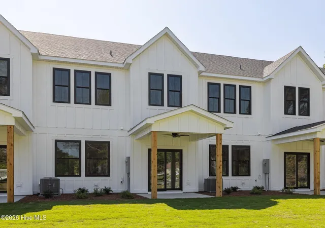Photo 3 of Townhouse for sale at 107 Star Lake Cir #C, Swansboro, NC 28584 | MLS# 100590792 | Listing updated on 2026-07-24