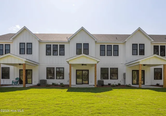 Photo 4 of Townhouse for sale at 107 Star Lake Cir #C, Swansboro, NC 28584 | MLS# 100590792 | Listing updated on 2026-07-24