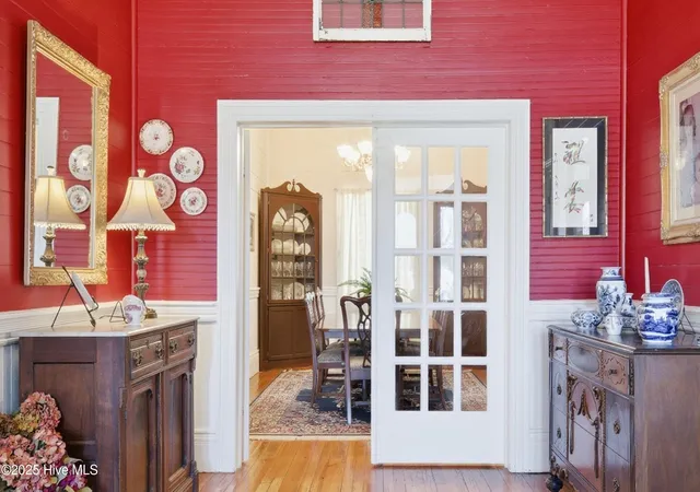 Photo 3 of Single family home for sale at 103 S Moseley St, Edenton, NC 27932 | MLS# 100541724 | Listing updated on 2026-09-28