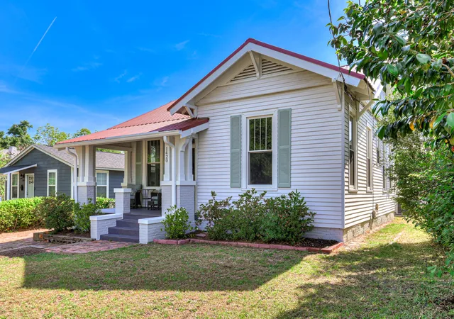 Photo 3 of Single family home for sale at 1420 Stovall St, Augusta, GA 30904 | MLS# 98257378 | Listing updated on 2026-08-30