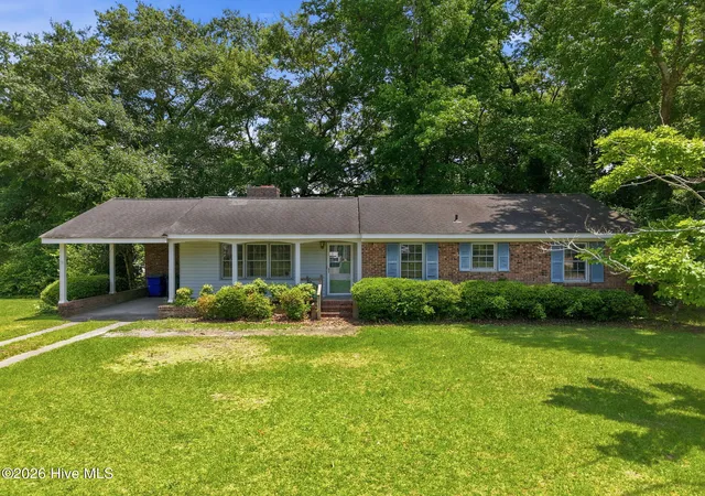 Homes for sale in Greenville, NC | 101 Heritage St, Greenville, NC 27858 | MLS# 100579210