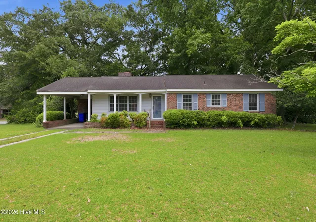 Homes for sale in Greenville, NC | 101 Heritage St, Greenville, NC 27858 | MLS# 100579210