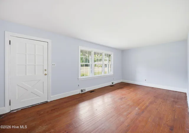Homes for sale in Greenville, NC | 101 Heritage St, Greenville, NC 27858 | MLS# 100579210