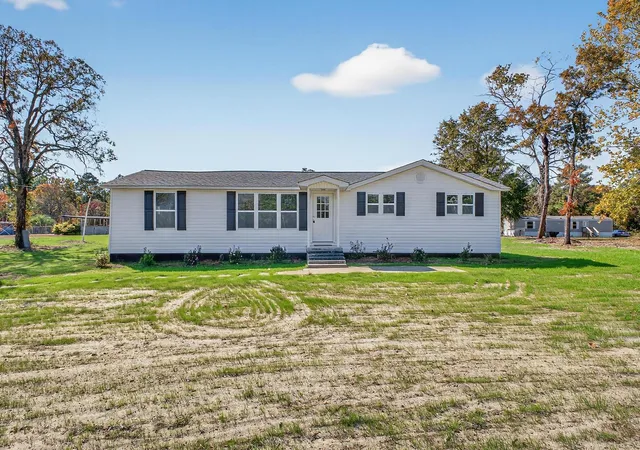 Homes for sale in Williston, SC | 20135 Us Hwy 278, Williston, SC 29853 | MLS# 98250964