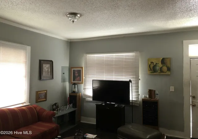 Photo 3 of Single family home for sale at 102 S 11th Street, Wilmington, NC 28401 | MLS# 100580744 | Listing updated on 2026-09-15