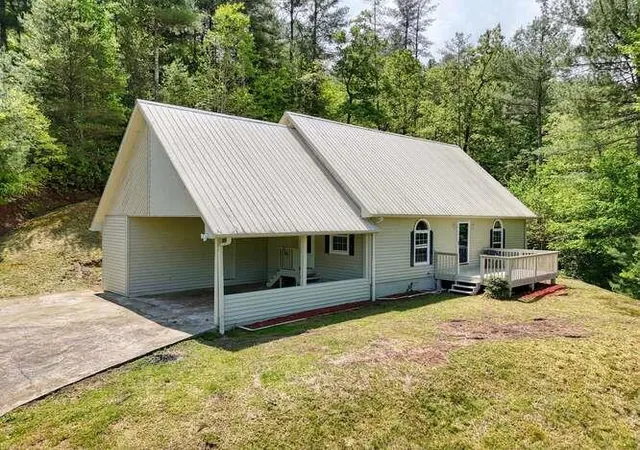 Homes for sale in Murphy, NC | 92 Ogreeta Rd, Murphy, NC 28906 | MLS# 100586988