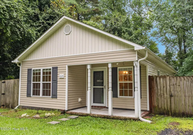 Photo 2 of Single family home for sale at 1624 Hargett St, Jacksonville, NC 28540 | MLS# 100598642 | Listing updated on 2026-08-31
